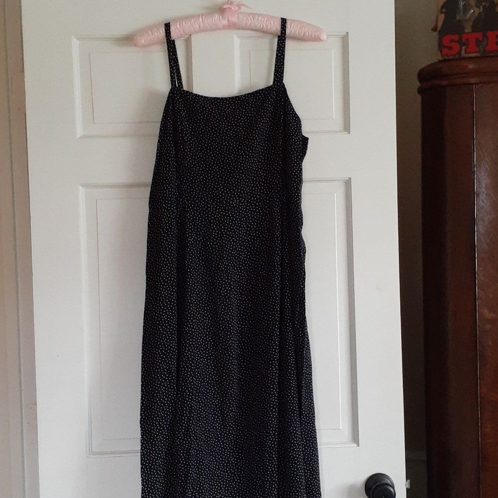 NWT FIT & FLARE - 12 - Picture 2 of 5